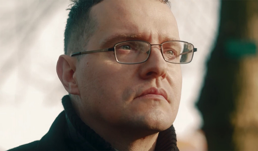 Adam berättar om när han, tack vare ryggmärgsstimulering, lyckades rädda en liten flicka från att drunkna